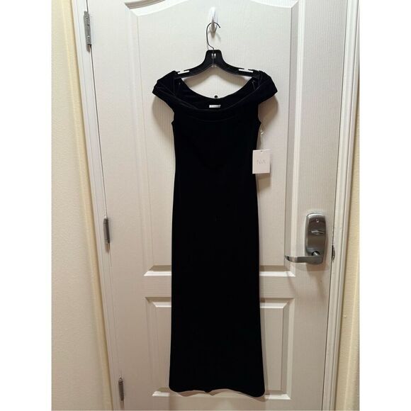 NIA the Brand Off the shoulder Velvet  maxi dress in Black  size S NWT - Picture 5 of 6